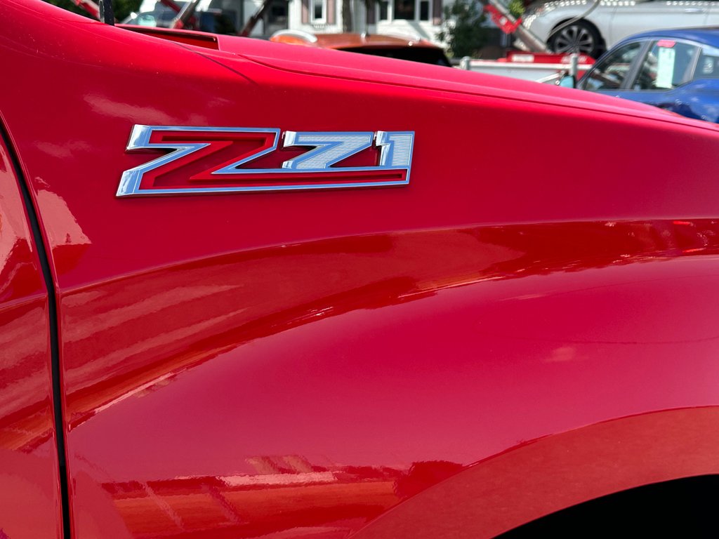2021 Chevrolet Silverado 1500 LT Trail Boss 4X4 Z71 V8 5.3L in St-Jean-Sur-Richelieu, Quebec - 12 - w1024h768px