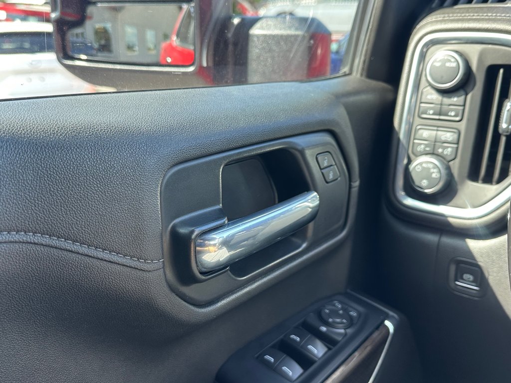2021 Chevrolet Silverado 1500 LT Trail Boss 4X4 Z71 V8 5.3L in St-Jean-Sur-Richelieu, Quebec - 17 - w1024h768px