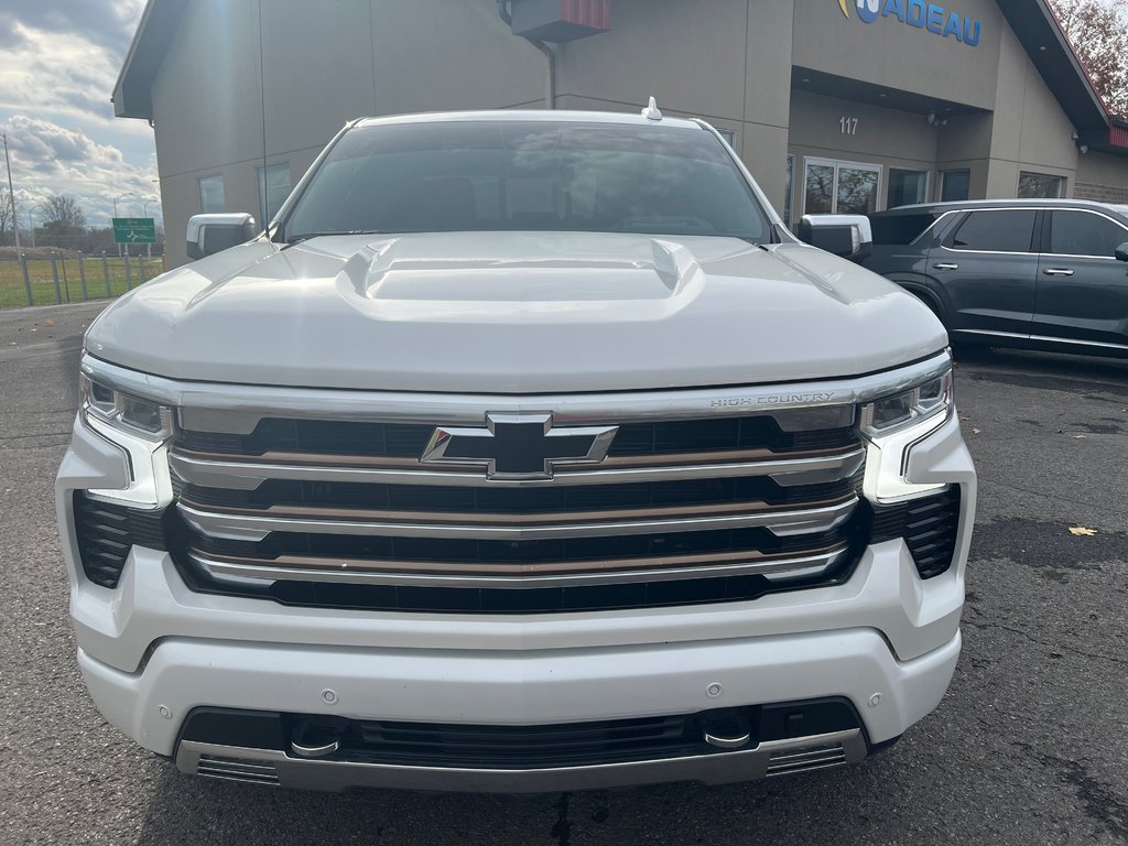 2022  Silverado 1500 High Country 4x4 CREW DURAMAX in St-Jean-Sur-Richelieu, Quebec - 4 - w1024h768px