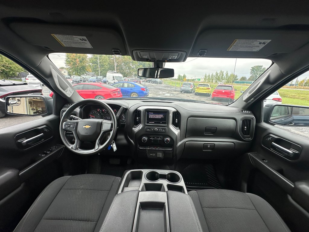 2022 Chevrolet Silverado 1500 4X4 CUSTOM CREW DEMARREUR CAMERA in St-Jean-Sur-Richelieu, Quebec - 11 - w1024h768px