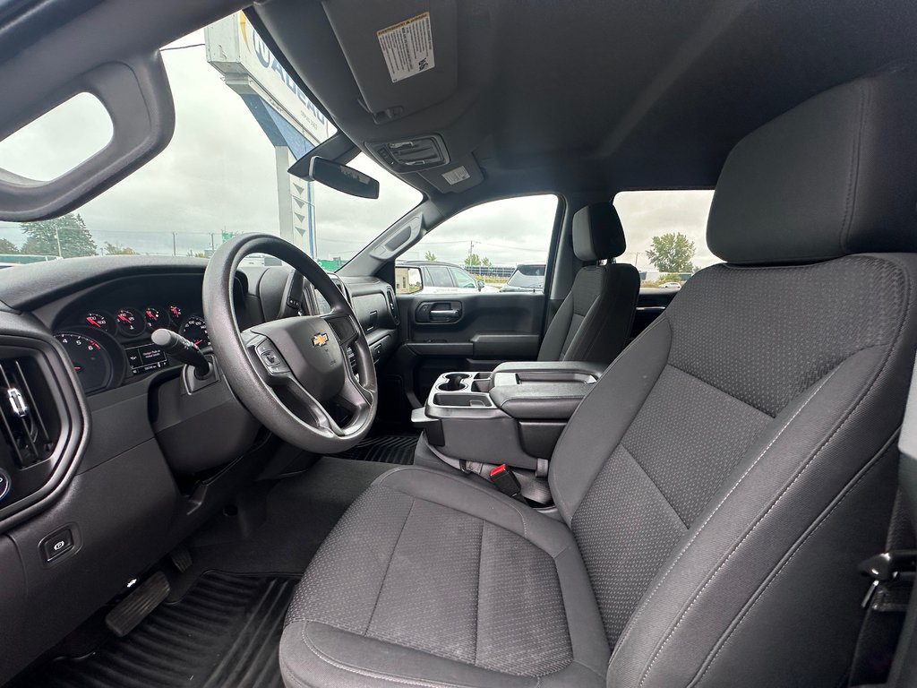 2022 Chevrolet Silverado 1500 4X4 CUSTOM CREW DEMARREUR CAMERA in St-Jean-Sur-Richelieu, Quebec - 13 - w1024h768px