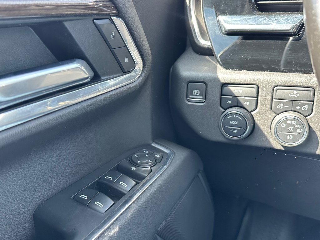 2022 Chevrolet Silverado 1500 RST DIESEL CREW 4X4 SEULEMENT 061751 KM in St-Jean-Sur-Richelieu, Quebec - 18 - w1024h768px
