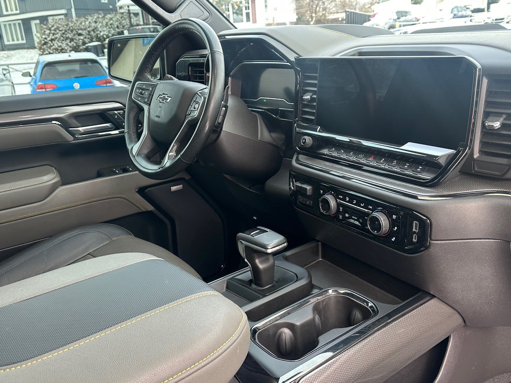 Chevrolet Silverado 1500 ZR2 4x4 CREW DIESEL 3.0L CUIR TOIT 2024 à St-Jean-Sur-Richelieu, Québec - 3 - w1024h768px