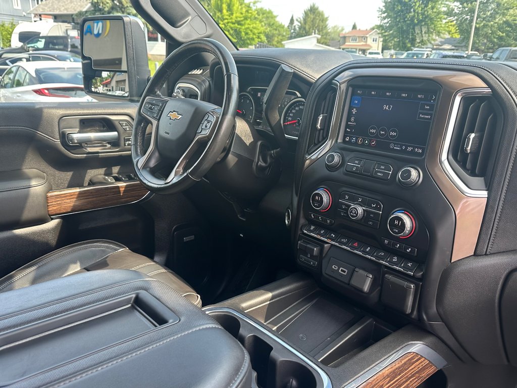 Chevrolet Silverado 2500HD High Country CUIR NAVIGATION TOIT OUVRANT 2022 à St-Jean-Sur-Richelieu, Québec - 3 - w1024h768px