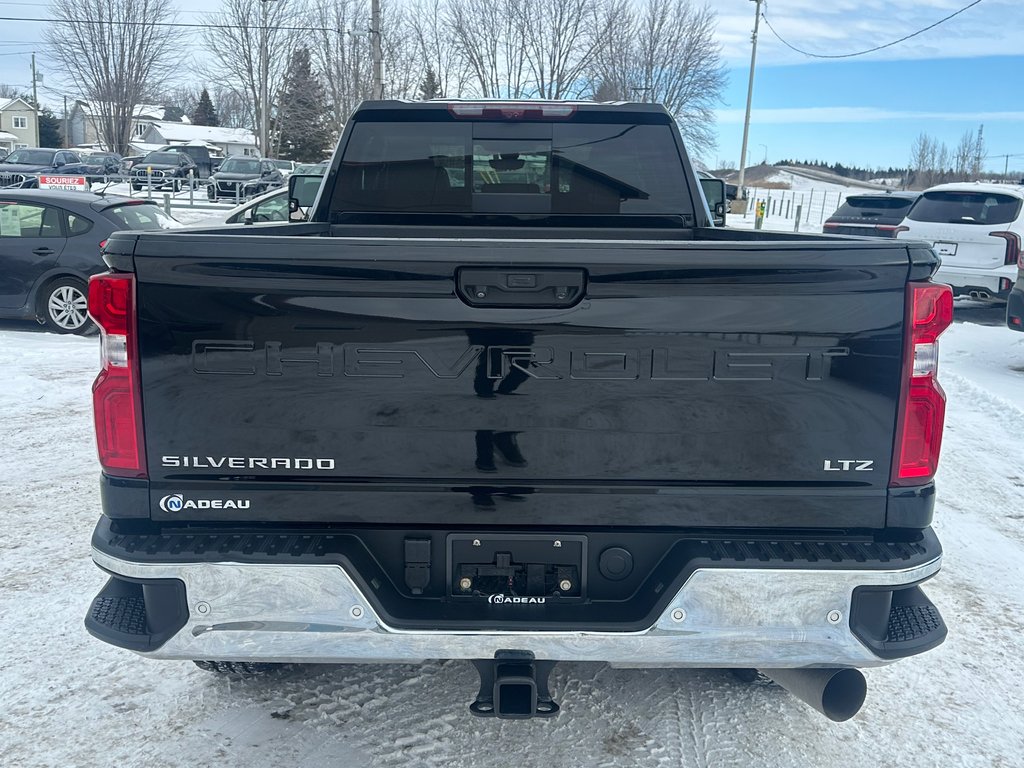 Chevrolet Silverado 2500HD LTZ Z71 4X4 DIESEL BOITE 8 PIEDS 2023 à St-Jean-Sur-Richelieu, Québec - 9 - w1024h768px