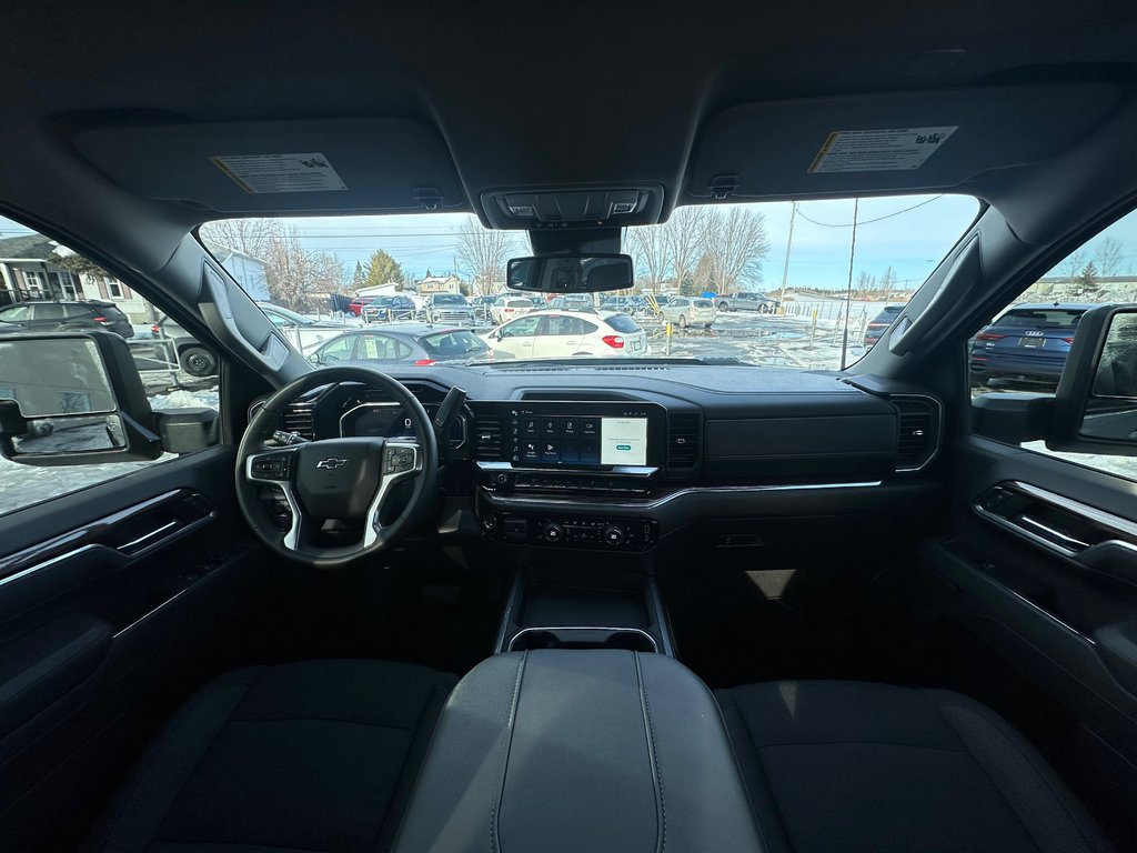 Chevrolet Silverado 2500HD LT TRAILBOSS Z71 4X4 CREW DIESEL V8 2025 à St-Jean-Sur-Richelieu, Québec - 15 - w1024h768px