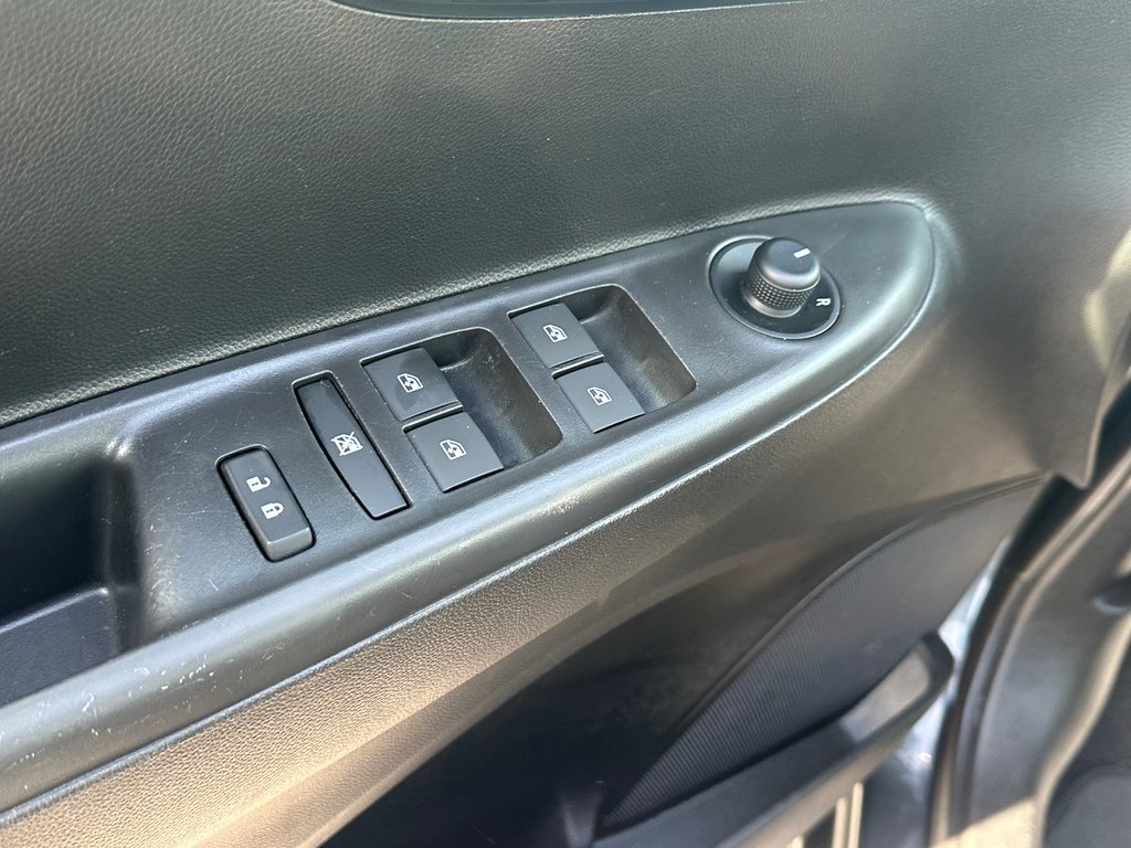 2020 Chevrolet Spark LT SEULEMENT 021711 KM in St-Jean-Sur-Richelieu, Quebec - 17 - w1024h768px