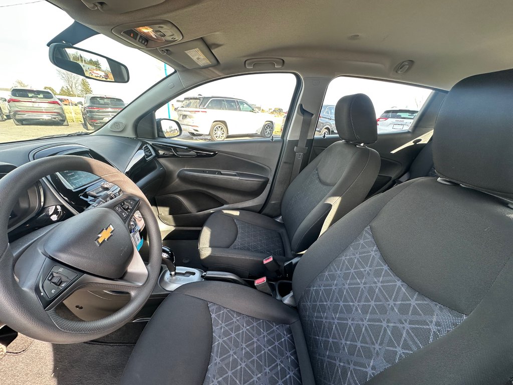 2020 Chevrolet Spark LT SEULEMENT 021711 KM in St-Jean-Sur-Richelieu, Quebec - 14 - w1024h768px