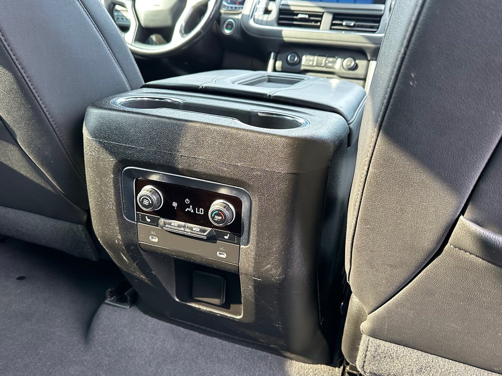 2022 Chevrolet Tahoe Z71 7 PASSAGERS in St-Jean-Sur-Richelieu, Quebec - 14 - w1024h768px