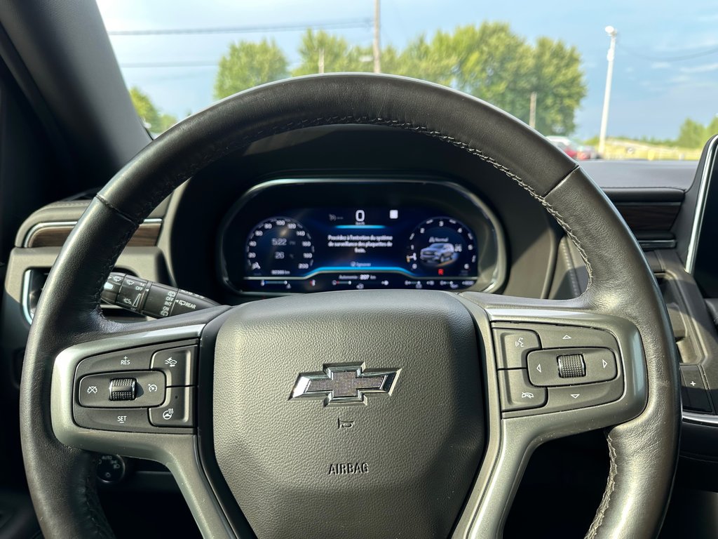 2022 Chevrolet Tahoe Z71 7 PASSAGERS in St-Jean-Sur-Richelieu, Quebec - 17 - w1024h768px