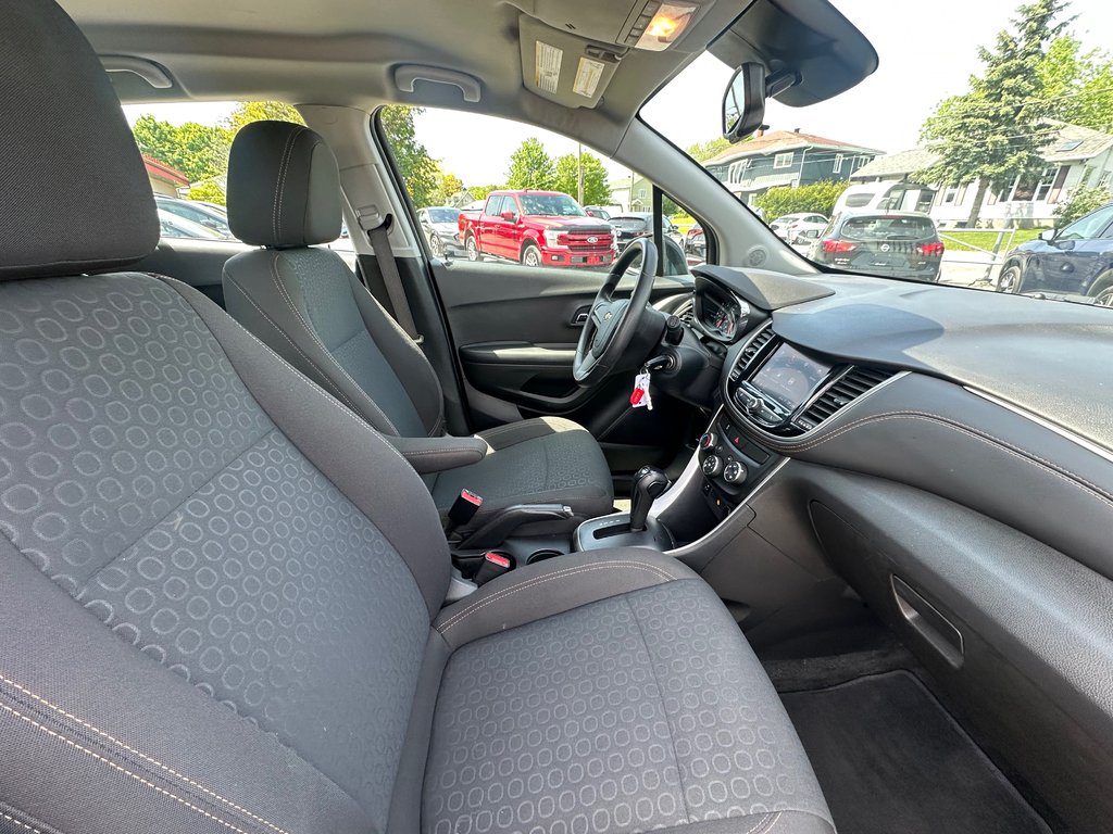 2021 Chevrolet Trax LS SEULEMENT 058545 KM in St-Jean-Sur-Richelieu, Quebec - 12 - w1024h768px