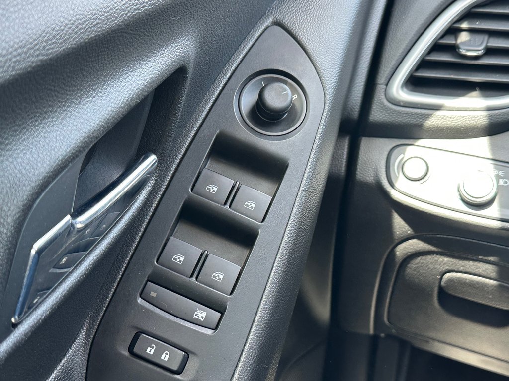 2021 Chevrolet Trax LS SEULEMENT 058545 KM in St-Jean-Sur-Richelieu, Quebec - 21 - w1024h768px
