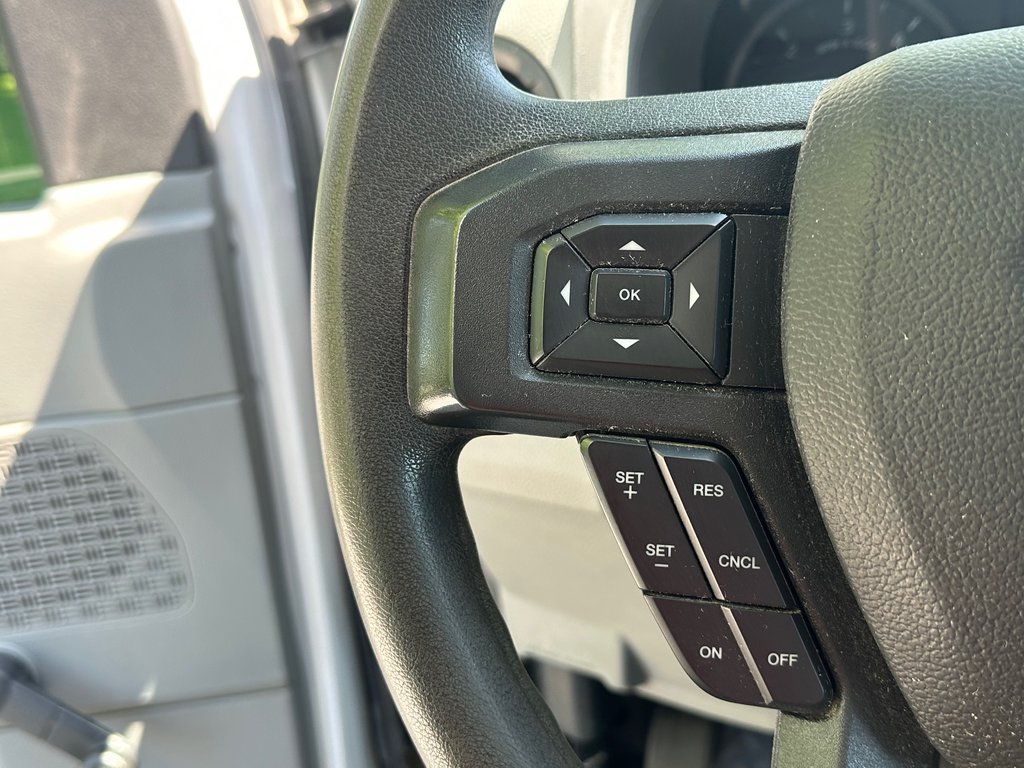 2022 Ford E-450 IDÉAL POUR DÉMÉNAGEMENT LIVRAISON CONSTRUCTION in St-Jean-Sur-Richelieu, Quebec - 14 - w1024h768px