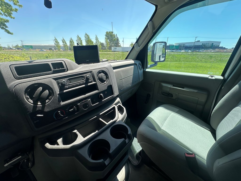 2022 Ford E-450 IDÉAL POUR DÉMÉNAGEMENT LIVRAISON CONSTRUCTION in St-Jean-Sur-Richelieu, Quebec - 13 - w1024h768px