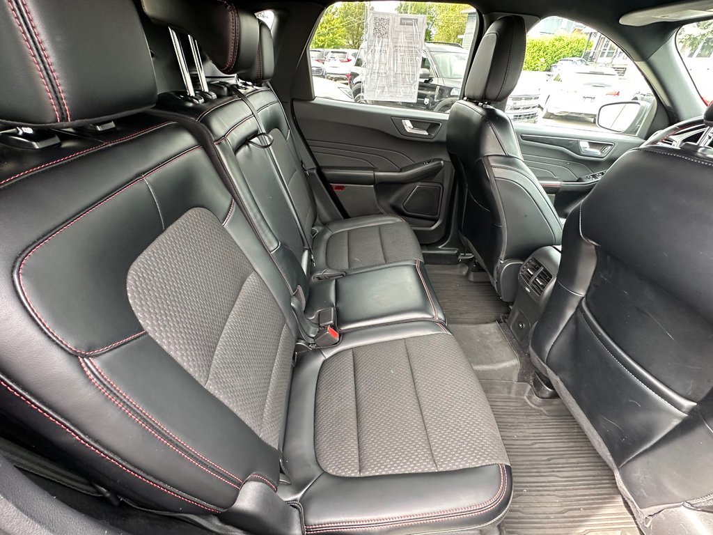 2024 Ford Escape ST-Line AWD CUIR in St-Jean-Sur-Richelieu, Quebec - 14 - w1024h768px
