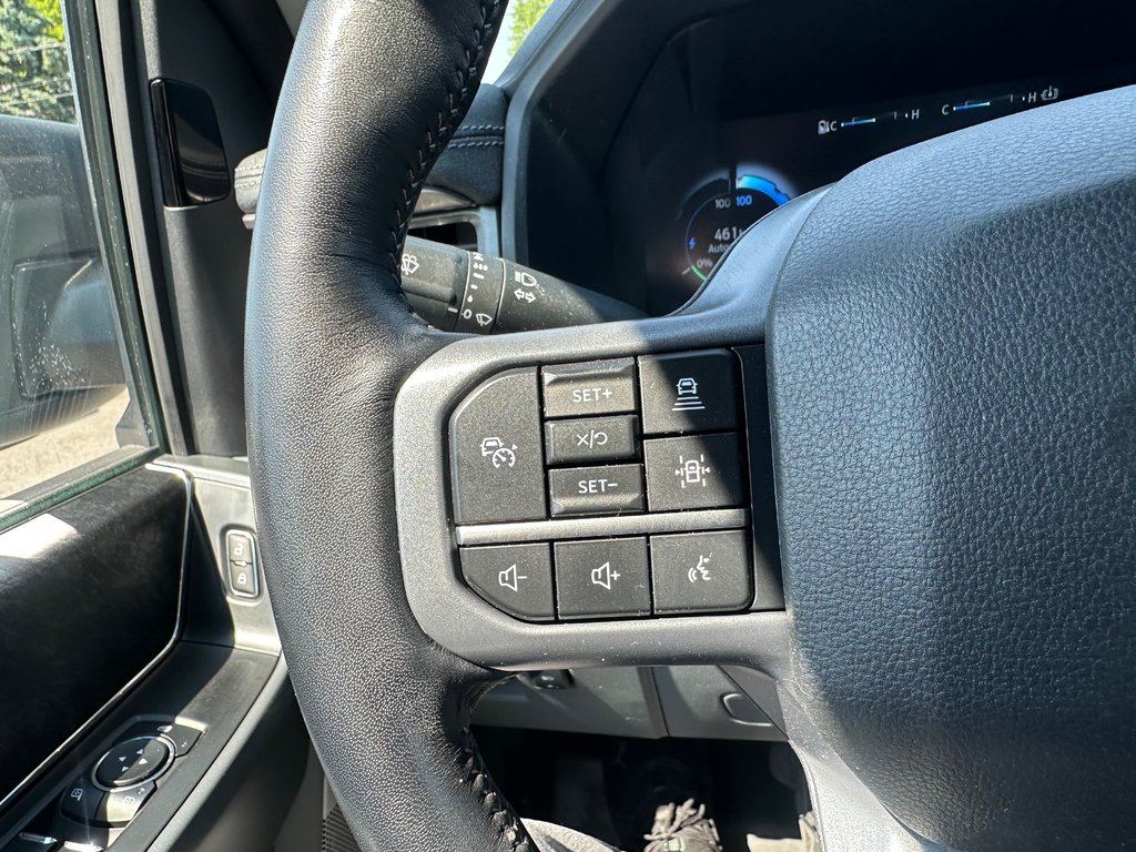 Ford F-150 Lightning Flash GROSSE BATTERIE AWD 2024 à St-Jean-Sur-Richelieu, Québec - 22 - w1024h768px