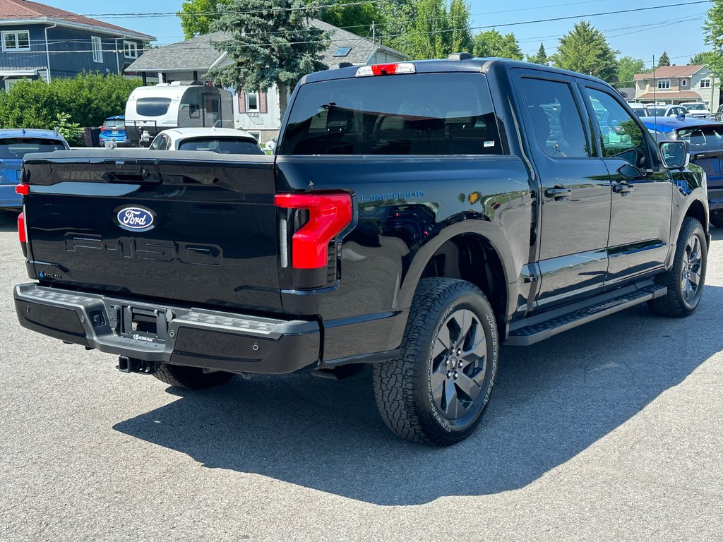 Ford F-150 Lightning Flash GROSSE BATTERIE AWD 2024 à St-Jean-Sur-Richelieu, Québec - 10 - w1024h768px