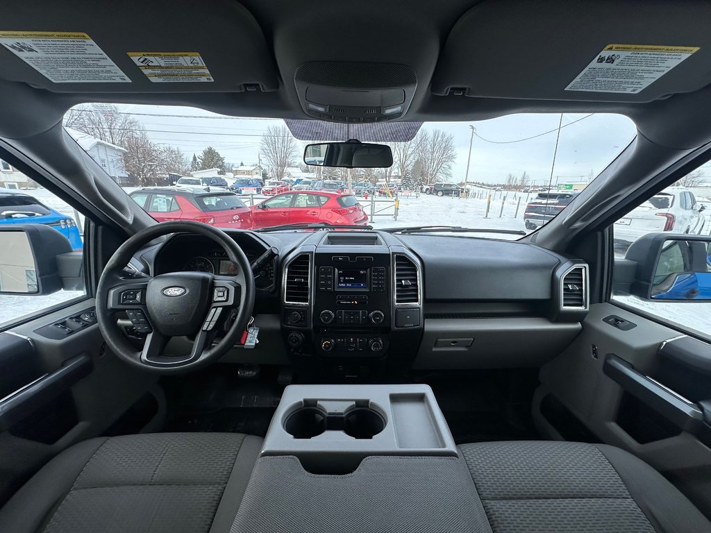 Ford F-150 XLT SUPERCREW V8 5 LITRES 2016 à St-Jean-Sur-Richelieu, Québec - 13 - w1024h768px