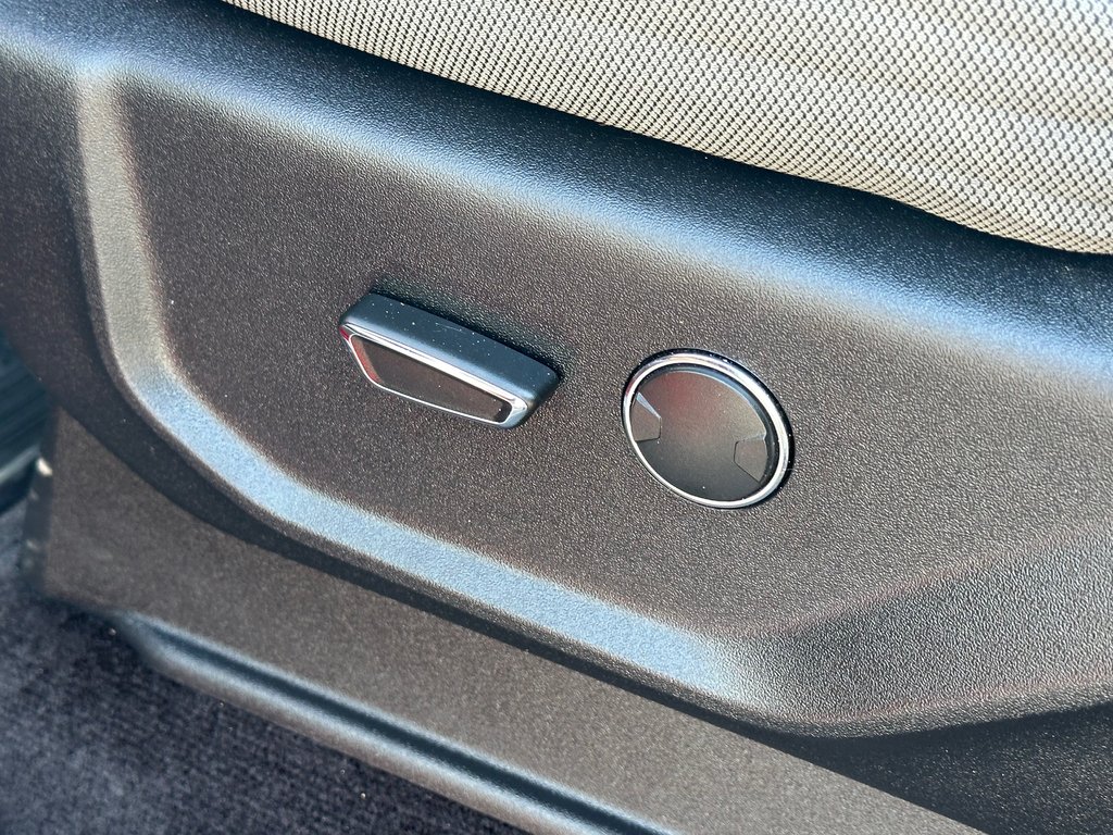 Ford F-150 XLT 4X4 BOITE 8 PIEDS 2016 à St-Jean-Sur-Richelieu, Québec - 17 - w1024h768px