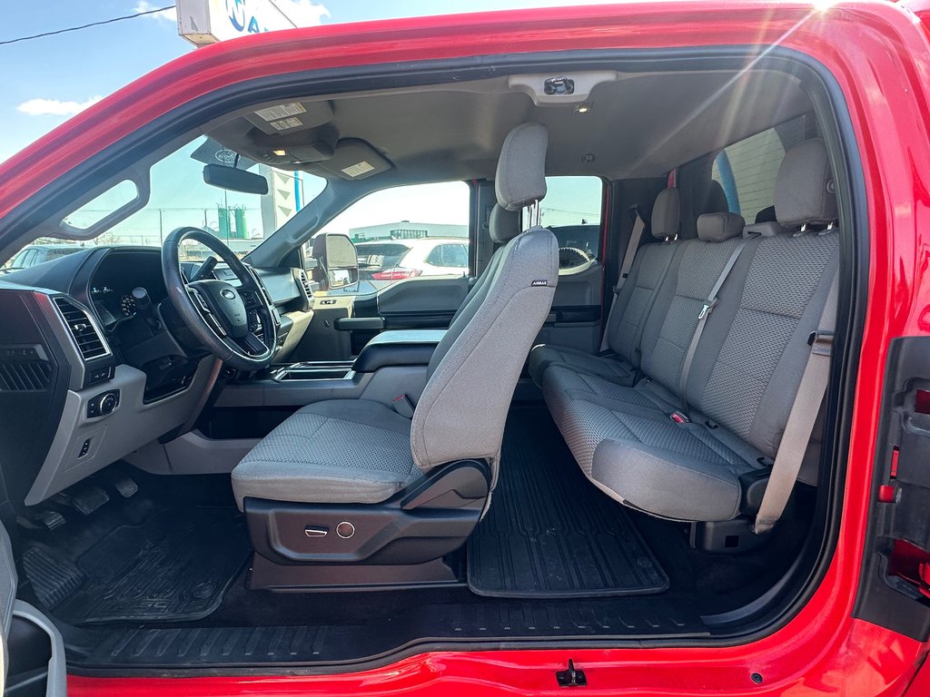 Ford F-150 XLT 4X4 BOITE 8 PIEDS 2016 à St-Jean-Sur-Richelieu, Québec - 14 - w1024h768px
