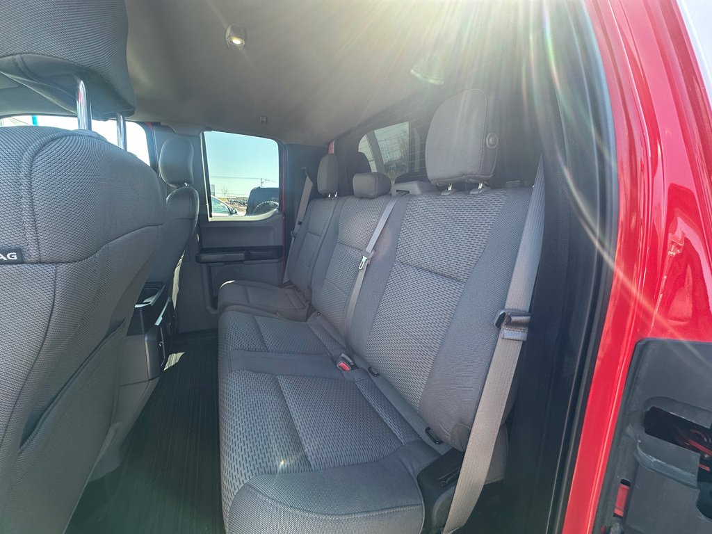 Ford F-150 XLT 4X4 BOITE 8 PIEDS 2016 à St-Jean-Sur-Richelieu, Québec - 16 - w1024h768px