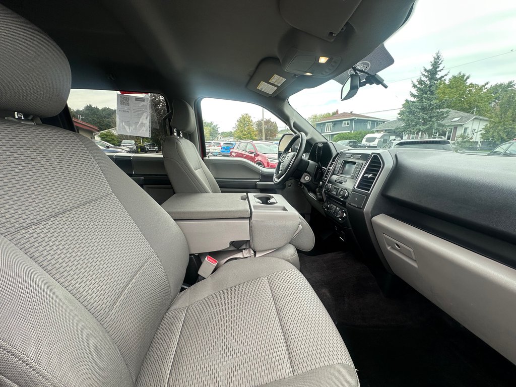 Ford F-150 XLT 4X4 XTR CREW V6 3.5 2016 à St-Jean-Sur-Richelieu, Québec - 11 - w1024h768px