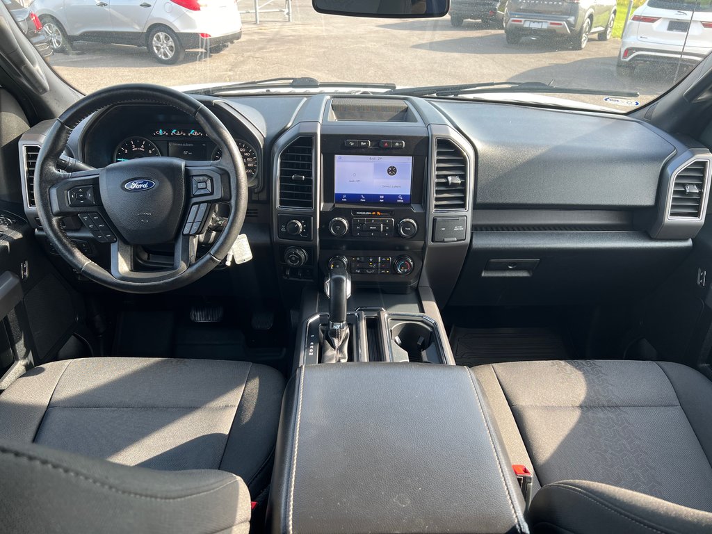 2020  F-150 XLT SPORT 4x4 Crew V8 5.0L in St-Jean-Sur-Richelieu, Quebec - 3 - w1024h768px