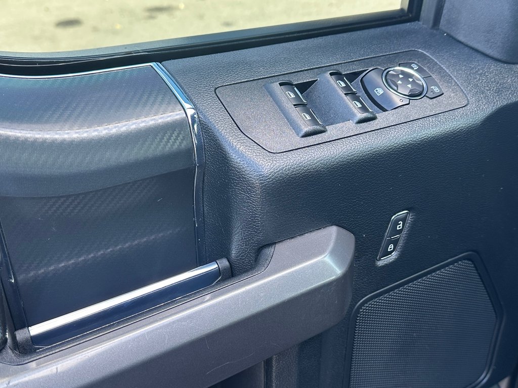 2020 Ford F-150 XLT SPORT NAVIGATION SUPERCREW in St-Jean-Sur-Richelieu, Quebec - 19 - w1024h768px