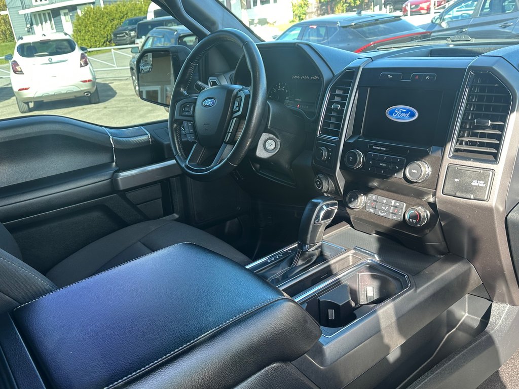 2020 Ford F-150 XLT SPORT NAVIGATION SUPERCREW in St-Jean-Sur-Richelieu, Quebec - 3 - w1024h768px