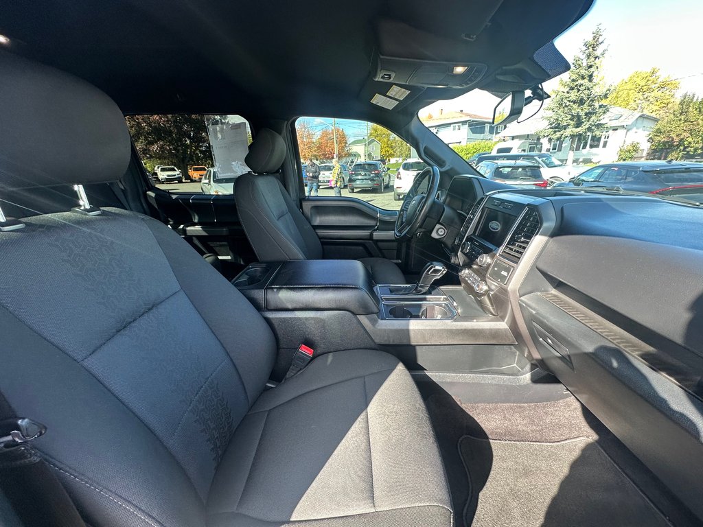 2020 Ford F-150 XLT SPORT NAVIGATION SUPERCREW in St-Jean-Sur-Richelieu, Quebec - 12 - w1024h768px