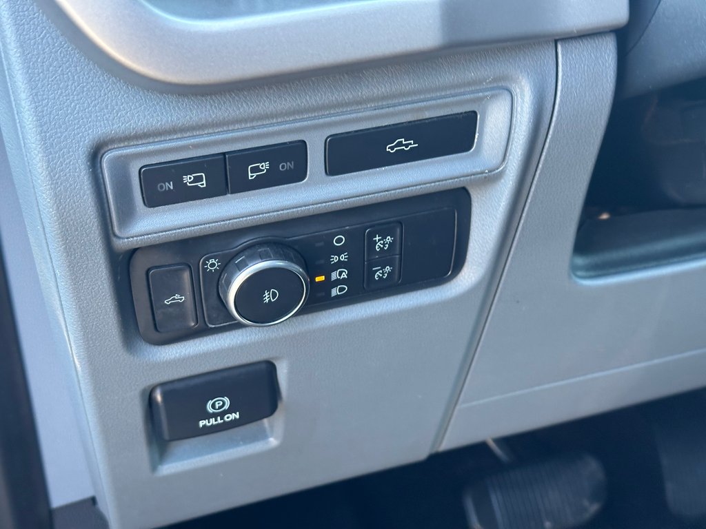 2021 Ford F-150 4X4 CREW XLT XTR NAVI SIEGES CHAUFFANTS in St-Jean-Sur-Richelieu, Quebec - 17 - w1024h768px