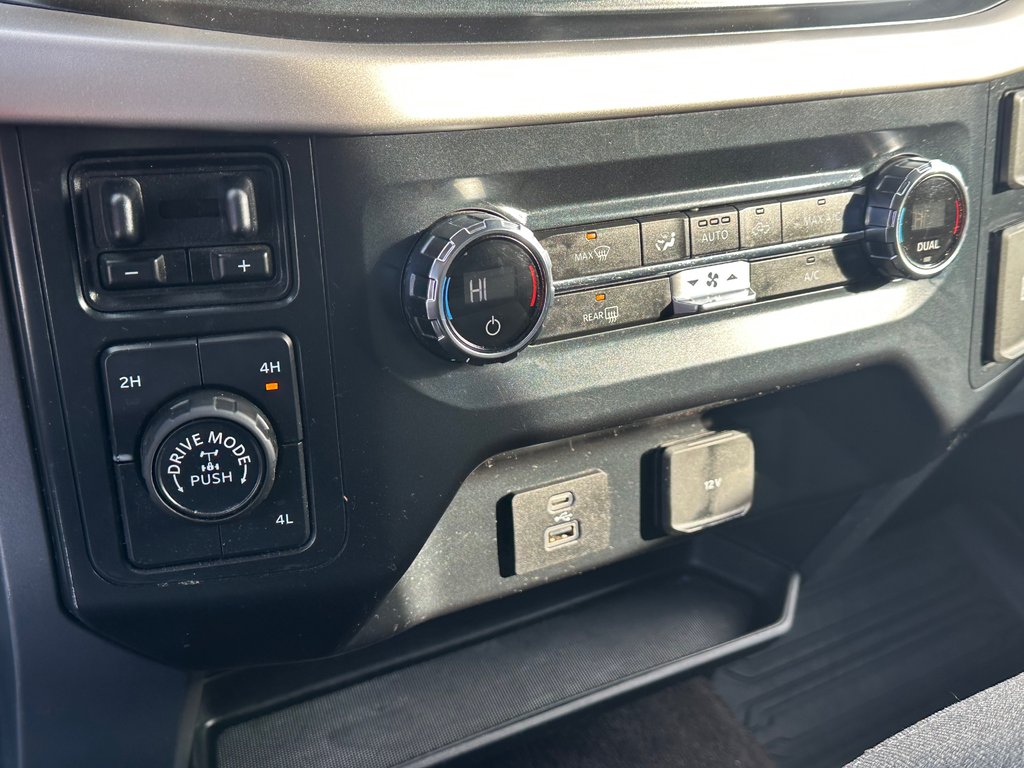 Ford F-150 XLT XTR 4X4 CREW V6 NAVI 2021 à St-Jean-Sur-Richelieu, Québec - 24 - w1024h768px