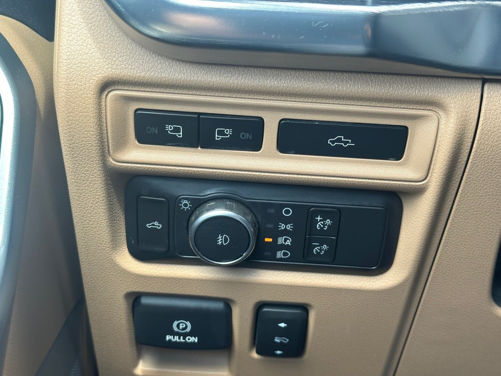 2022 Ford F-150 LARIAT 4X4 NAVIGATION V8 5.0 CREW in St-Jean-Sur-Richelieu, Quebec - 23 - w1024h768px