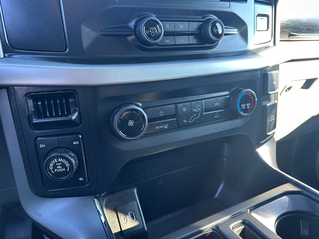 2022 Ford F-150 XLT SUPERCREW NAVIGATION SEULEMENT 063566 KM in St-Jean-Sur-Richelieu, Quebec - 19 - w1024h768px