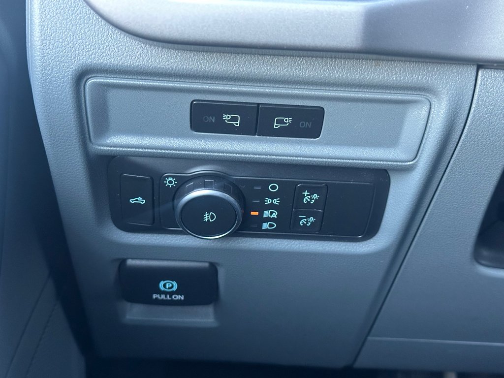 Ford F-150 XLT XTR 4X4 CREW V8 5.0 NAVIGATION 2022 à St-Jean-Sur-Richelieu, Québec - 18 - w1024h768px