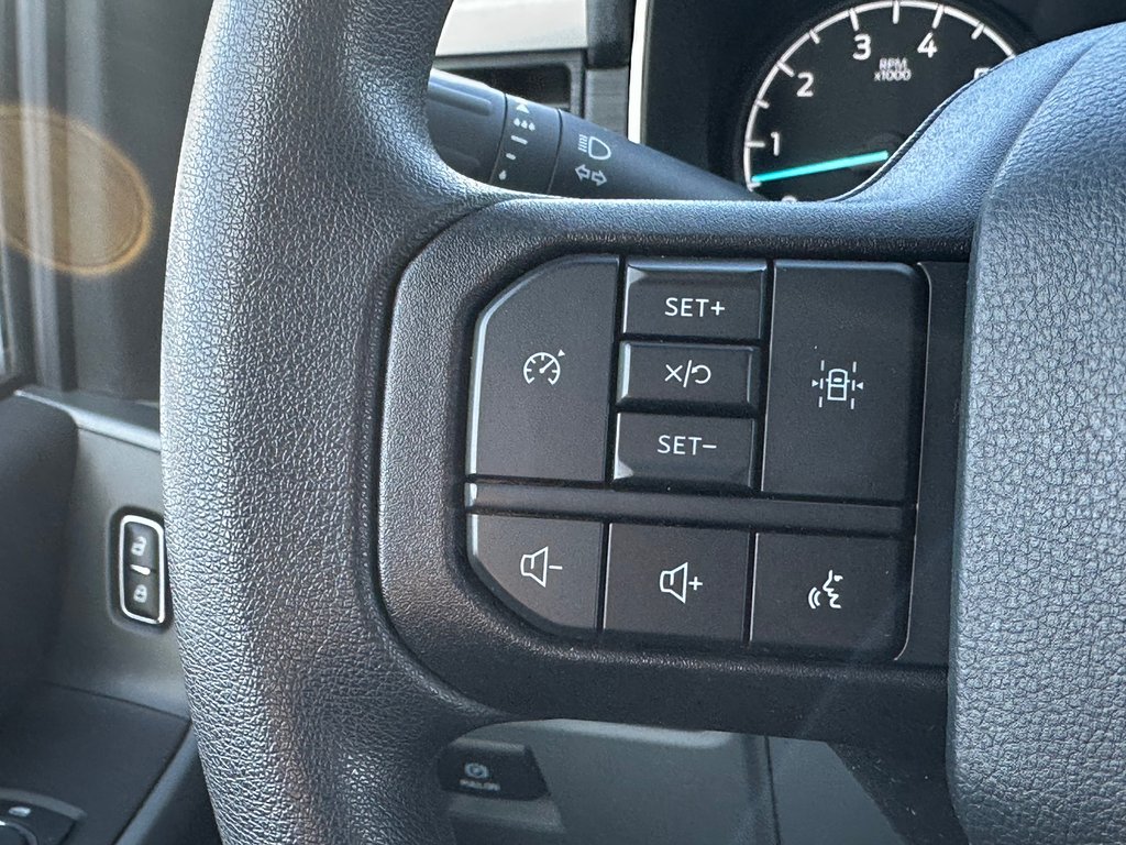 Ford F-150 4X4 XLT XTR CREW V6 3.5 NAVIGATION 2023 à St-Jean-Sur-Richelieu, Québec - 22 - w1024h768px