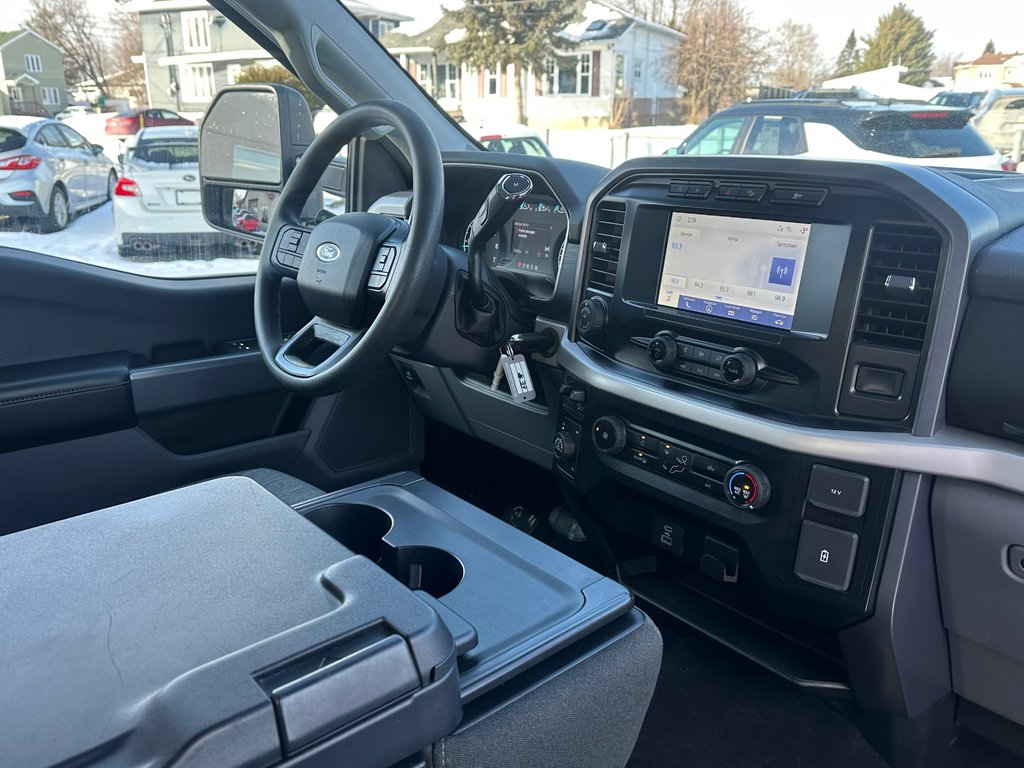 Ford F-150 4X4 XLT XTR CREW V6 3.5 NAVIGATION 2023 à St-Jean-Sur-Richelieu, Québec - 3 - w1024h768px