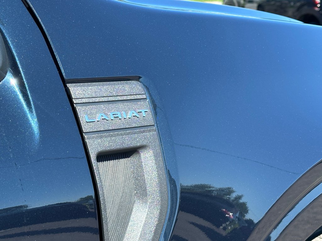 2022 Ford Maverick LARIAT LUXURY CUIR AWD in St-Jean-Sur-Richelieu, Quebec - 13 - w1024h768px