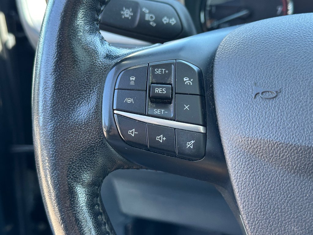 2022 Ford Maverick LARIAT LUXURY CUIR AWD in St-Jean-Sur-Richelieu, Quebec - 17 - w1024h768px