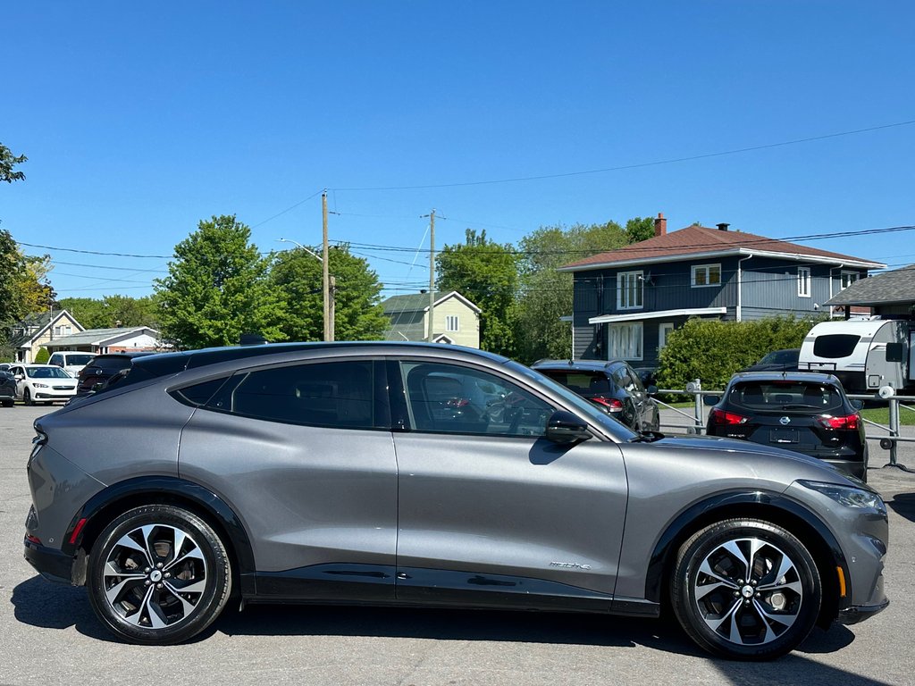 2021 Ford Mustang Mach-E Premium AWD CUIR TOIT PANORAMIQUE in St-Jean-Sur-Richelieu, Quebec - 4 - w1024h768px
