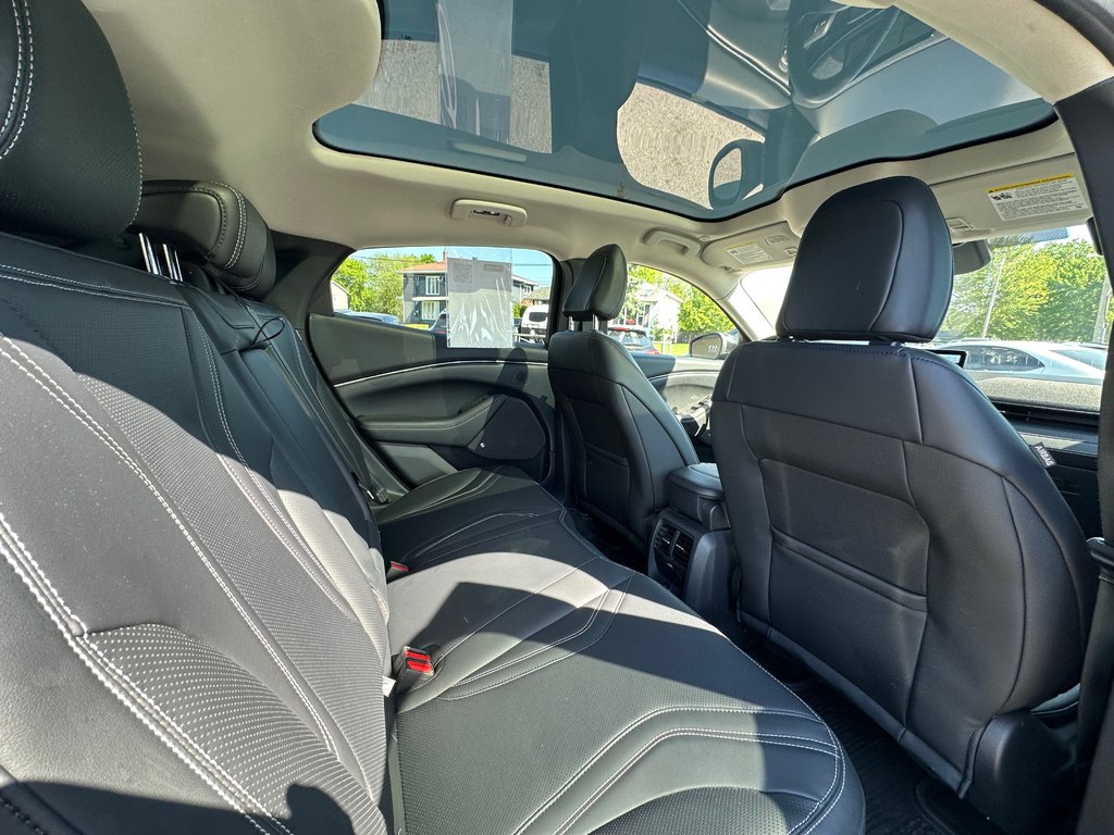 2021 Ford Mustang Mach-E Premium AWD CUIR TOIT PANORAMIQUE in St-Jean-Sur-Richelieu, Quebec - 12 - w1024h768px