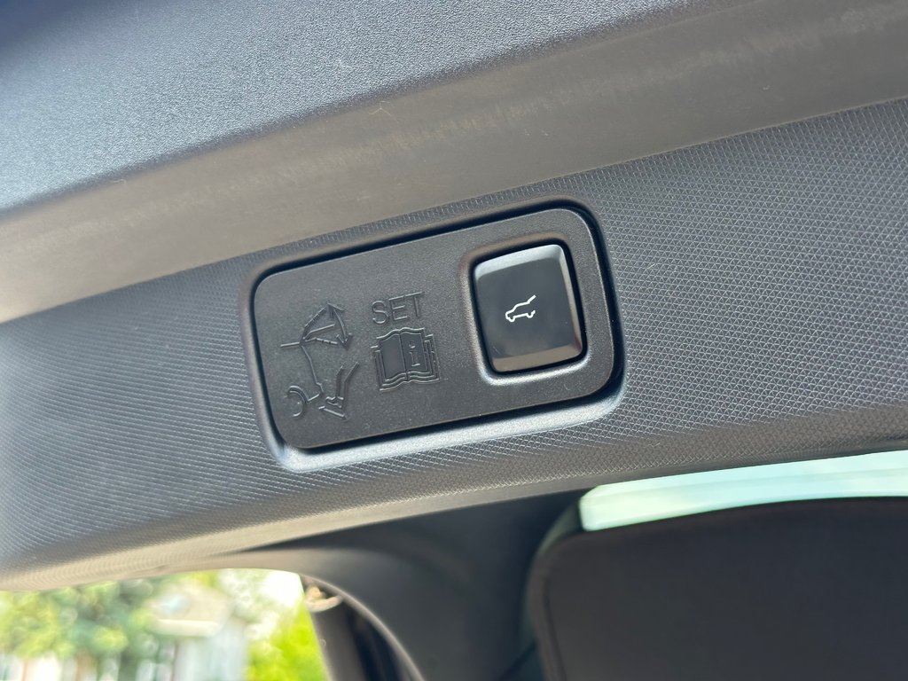 2023 Ford Mustang Mach-E Premium AWD GROSSE BATTERIE in St-Jean-Sur-Richelieu, Quebec - 16 - w1024h768px