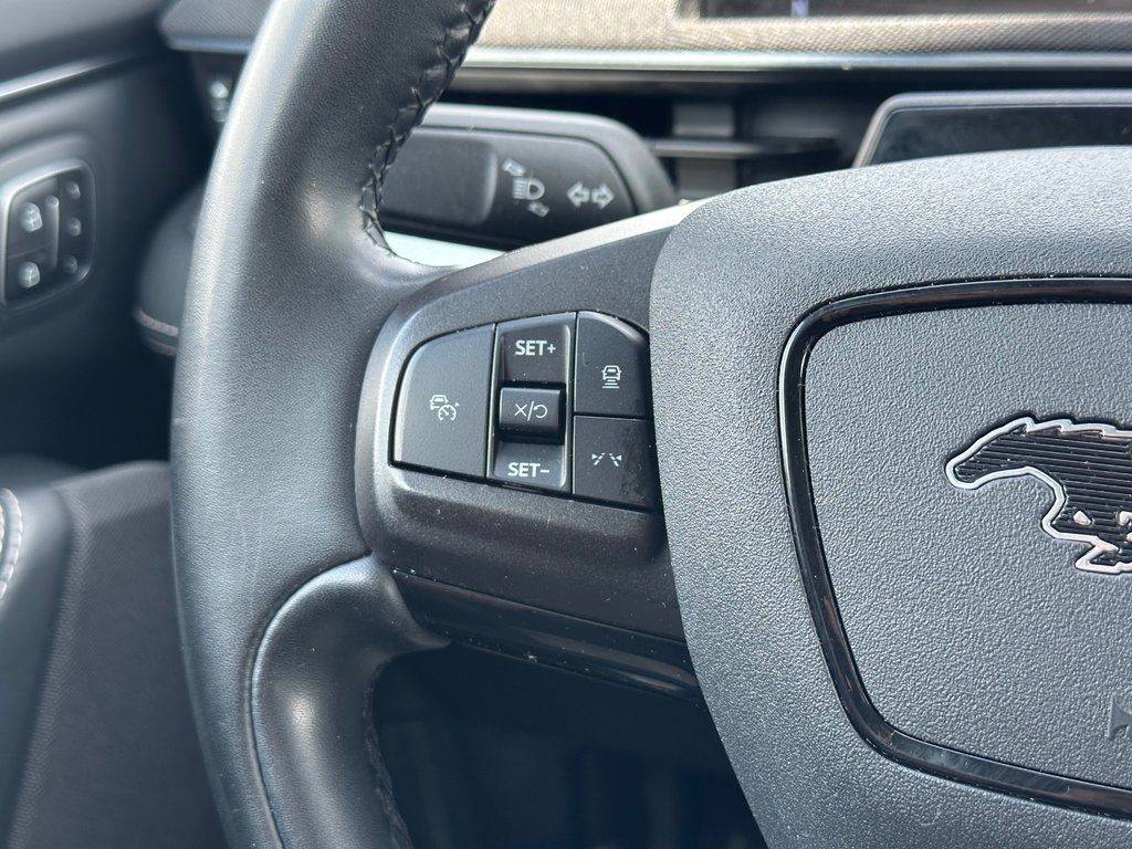 2023 Ford Mustang Mach-E Select AWD CUIR NAVIGATION in St-Jean-Sur-Richelieu, Quebec - 25 - w1024h768px