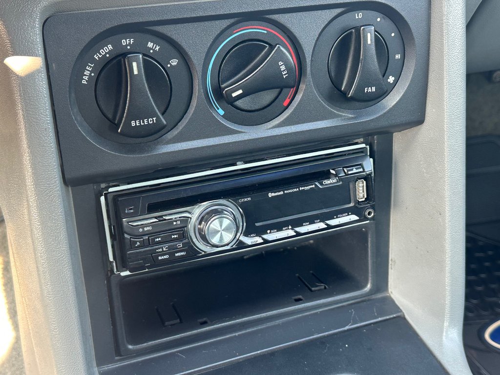 1988 Ford Mustang GT 5.0 Voiture de collection A VOIR !!! in St-Jean-Sur-Richelieu, Quebec - 21 - w1024h768px