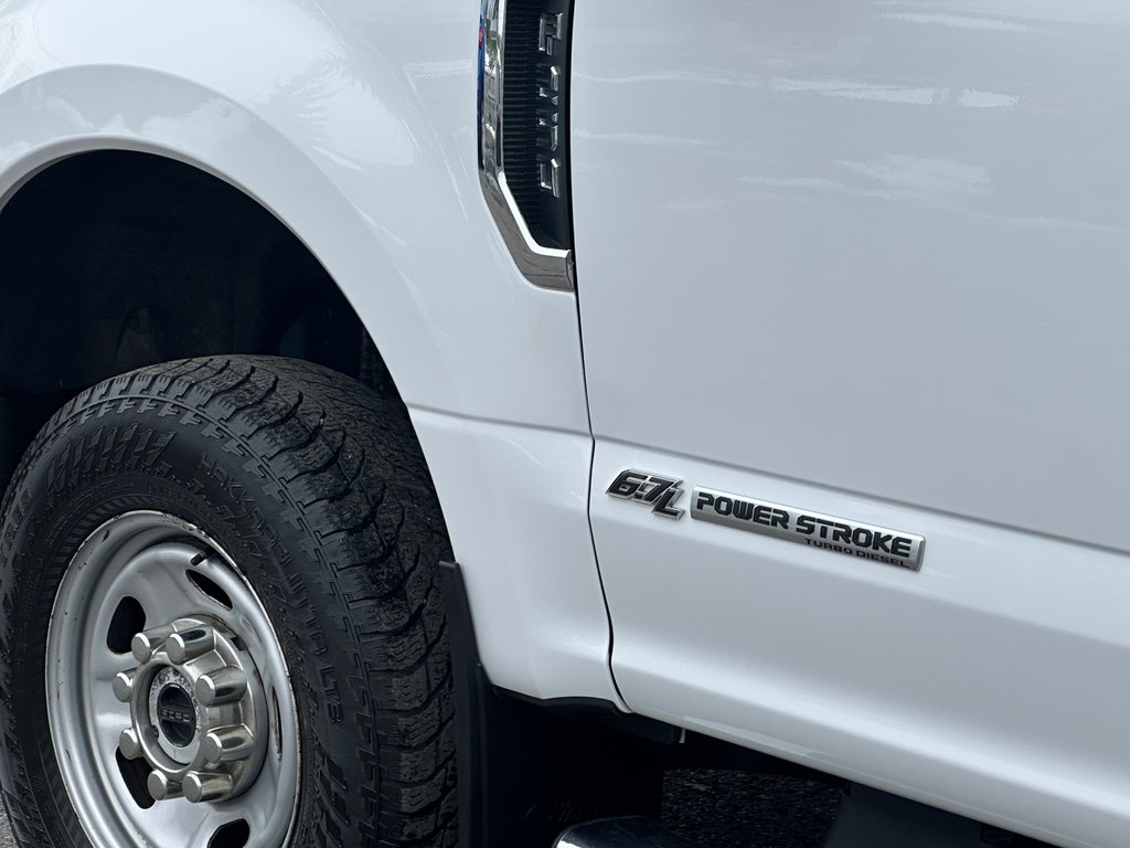 2018 Ford Super Duty F-250 SRW F250 POWERSTOKE DIESEL 6.7 BOITE 8 PIEDS in St-Jean-Sur-Richelieu, Quebec - 9 - w1024h768px