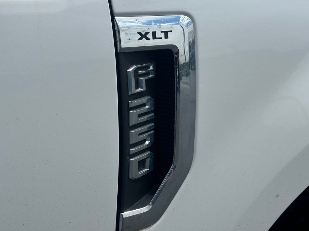 Ford Super Duty F-250 SRW F250 XLT POWERSTROKE 6.7 BOITE 8 PIEDS 2021 à St-Jean-Sur-Richelieu, Québec - 9 - w1024h768px