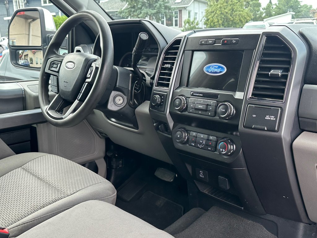 2021 Ford Super Duty F-250 SRW F250 XLT CREW 6.7L DIESEL BOITE 8 PIEDS in St-Jean-Sur-Richelieu, Quebec - 3 - w1024h768px