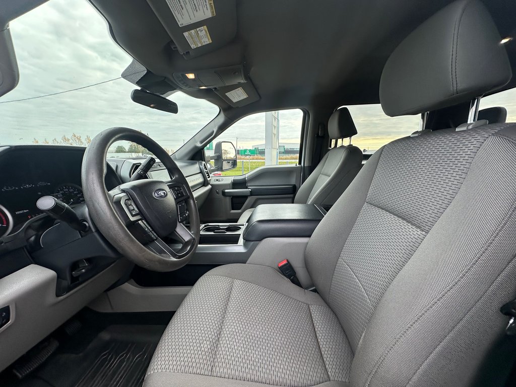 2022 Ford Super Duty F-250 SRW F250 CREW V8 6.7 DIESEL BOITE 8 PIEDS in St-Jean-Sur-Richelieu, Quebec - 13 - w1024h768px