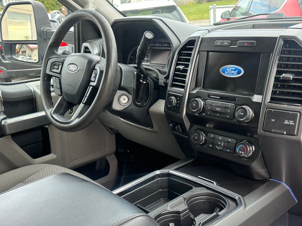 2022 Ford Super Duty F-250 SRW F250 CREW V8 6.7 DIESEL BOITE 8 PIEDS in St-Jean-Sur-Richelieu, Quebec - 10 - w1024h768px