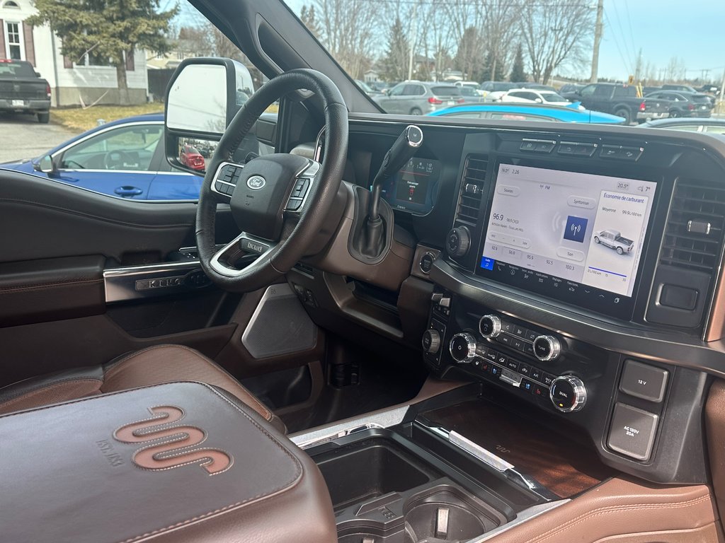 2023 Ford Super Duty F-250 SRW F250 KING RANCH 4X4 CREW 6.7L DIESEL TOIT PANO in St-Jean-Sur-Richelieu, Quebec - 15 - w1024h768px